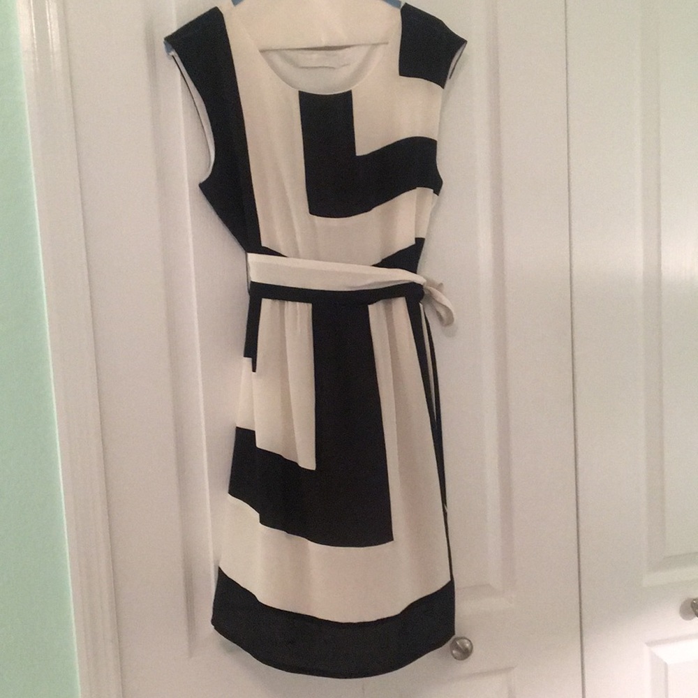 MM Couture 👗- b/w, size medium - 100% silk